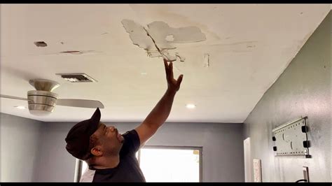 water damage apartment ceiling|How to fix a ceiling with water damage – so it stays。